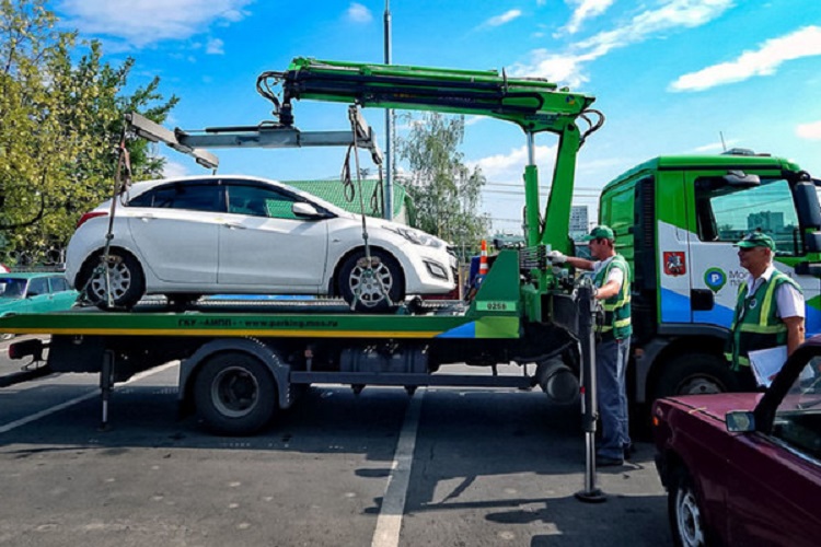 Автомобиль на эвакуаторе