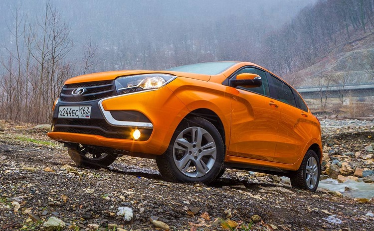 Оранжевая Lada X-RAY